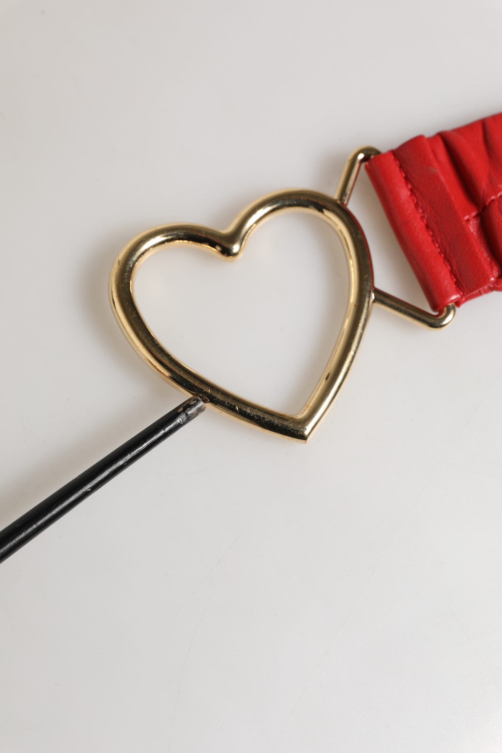 Dolce & Gabbana Red Leather Gold Heart Metal Buckle Belt