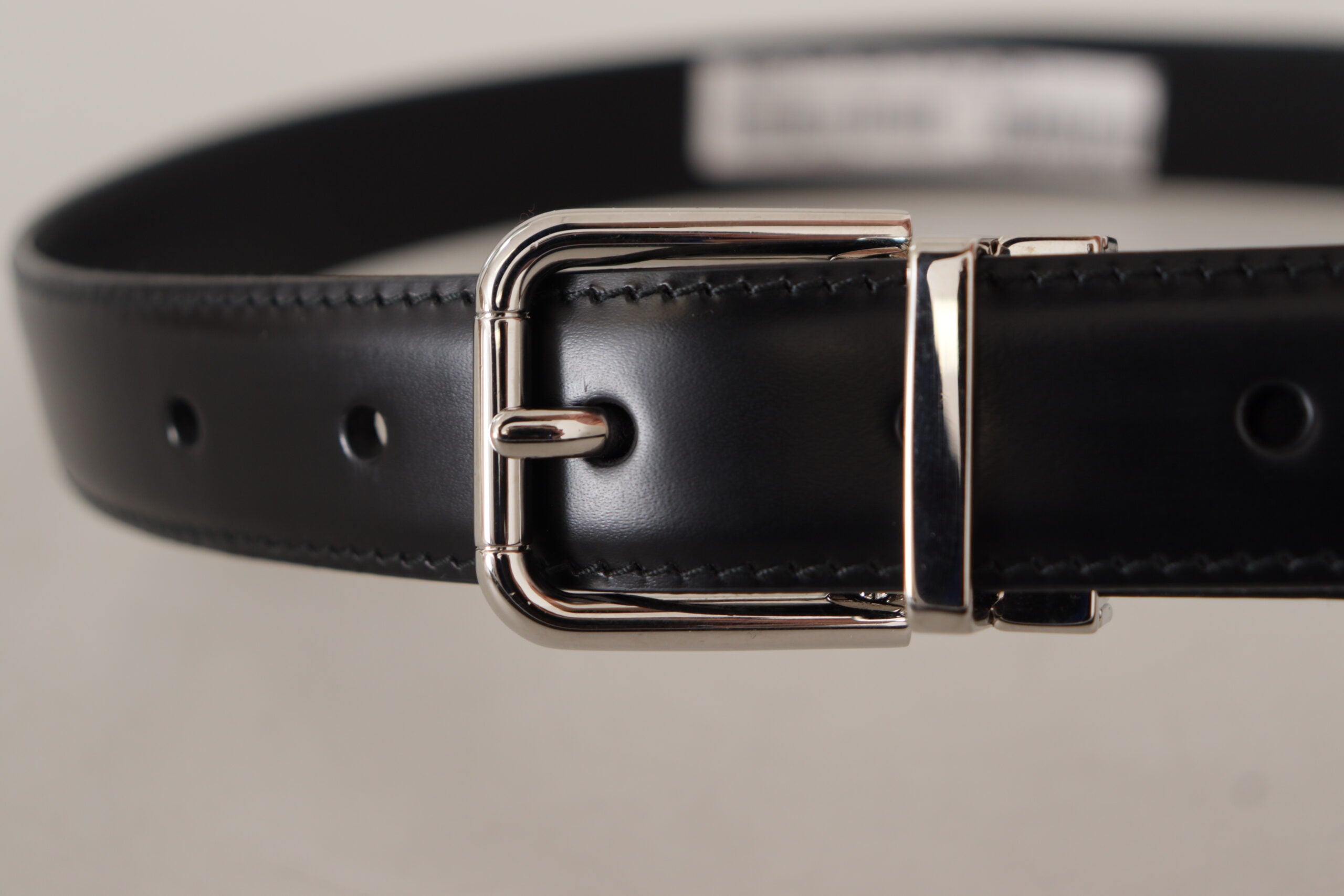 Dolce & Gabbana Sleek Black Leather Belt with Metal Buckle