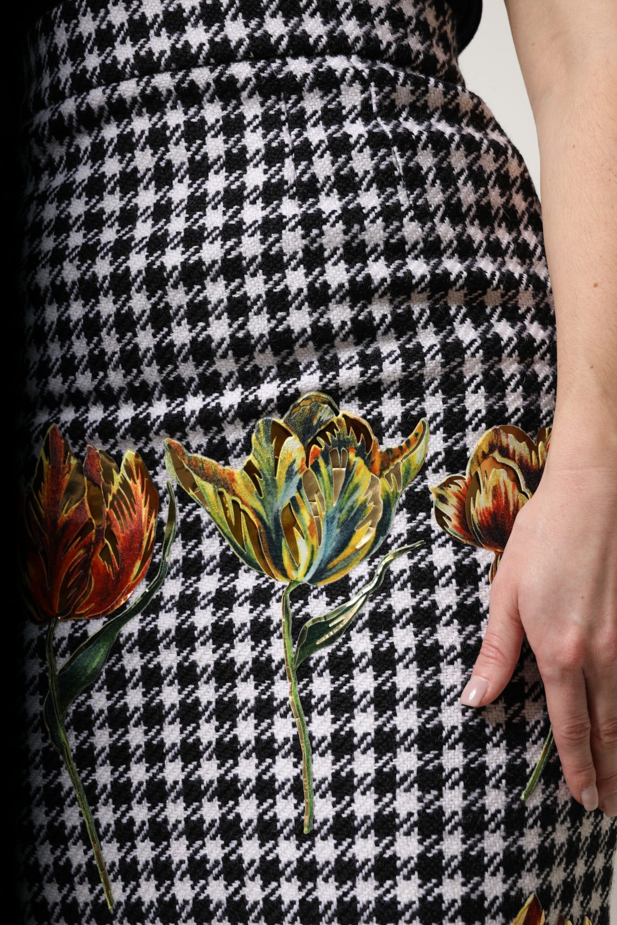 Dolce & Gabbana Multicolor Floral Print High Waist Pencil Cut Skirt