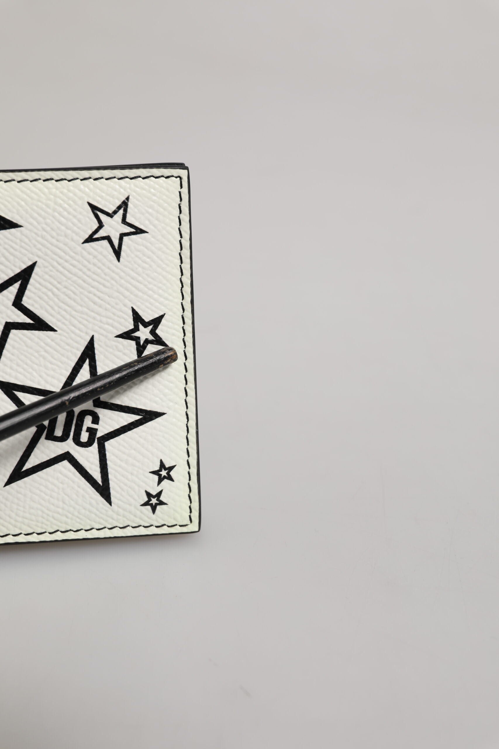 Dolce & Gabbana White Leather DG Star Logo Bifold Card Holder Wallet