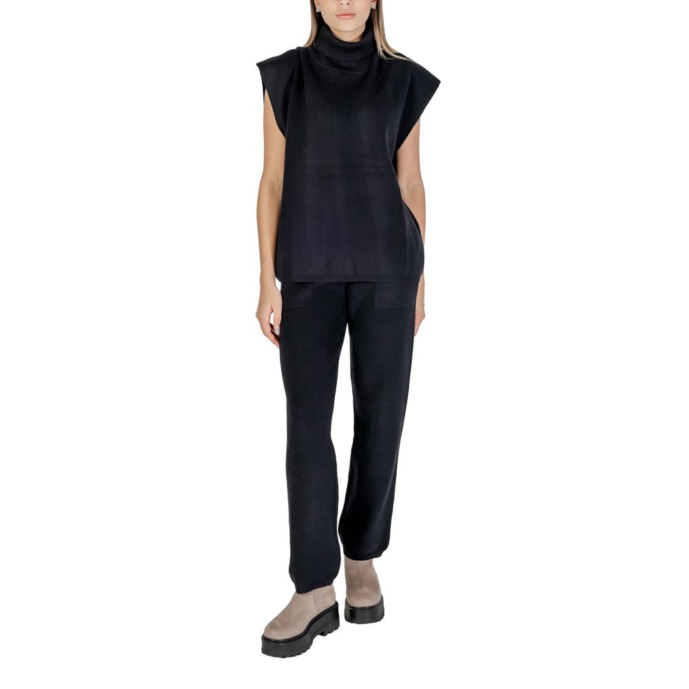 Cleré Black Viscose Turtleneck