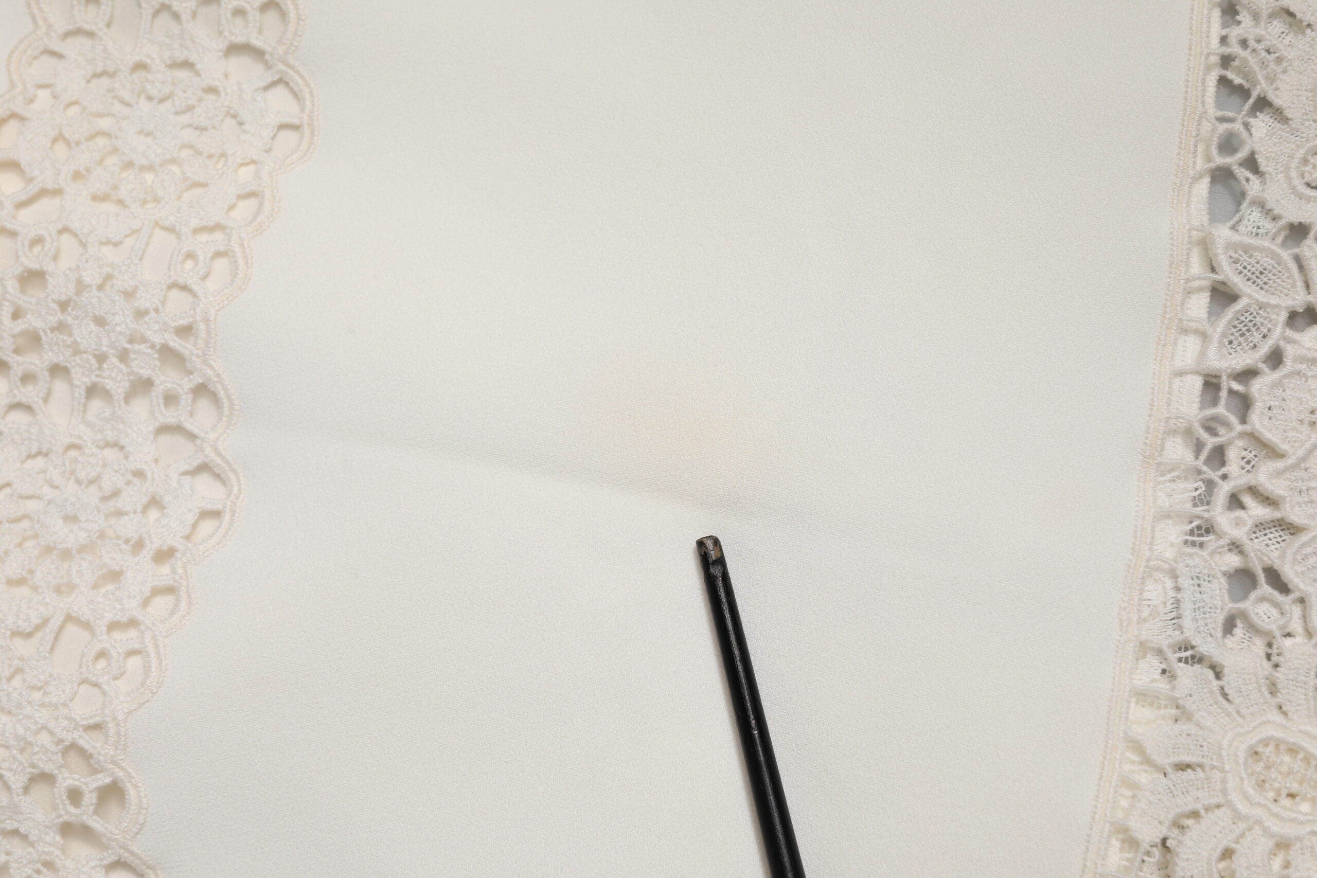 Dolce & Gabbana White Floral Lace High Waist Pencil Cut  Skirt